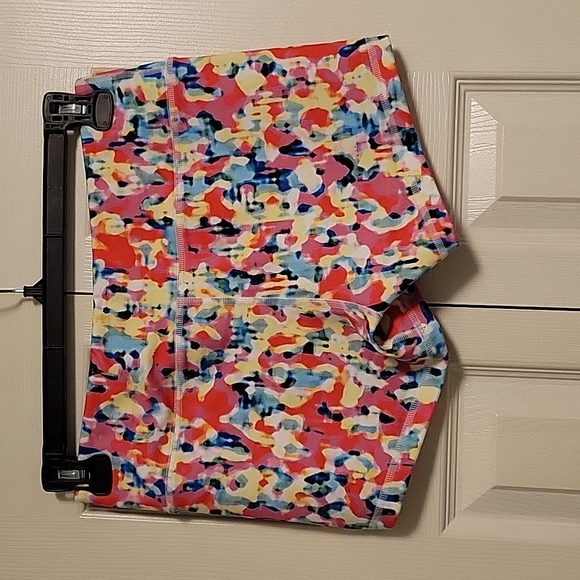 FLEO SHORTS - Picture 2 of 5